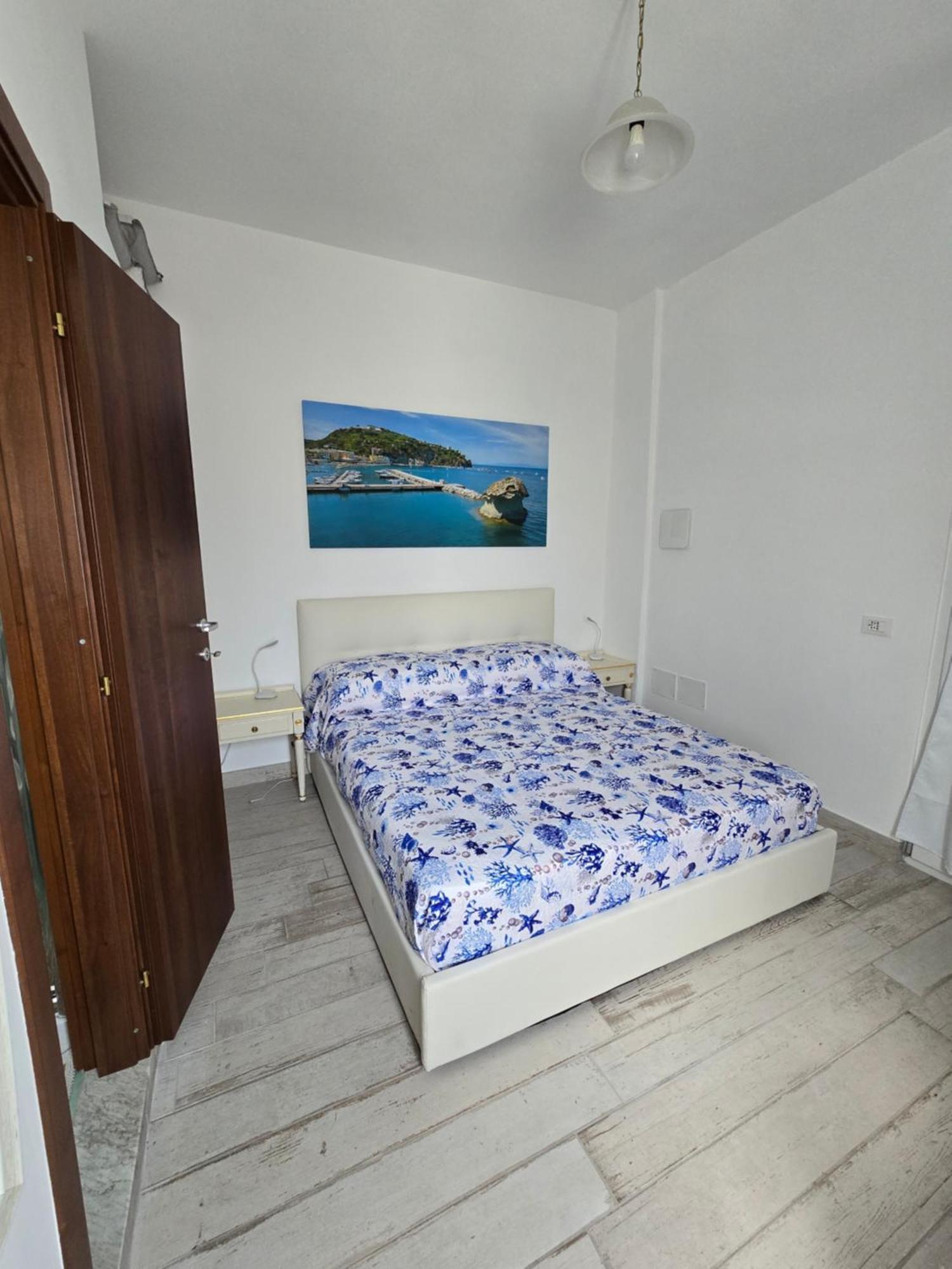La Casa Di Giuliana Primo Piano Con Balcone Ischia Exterior foto