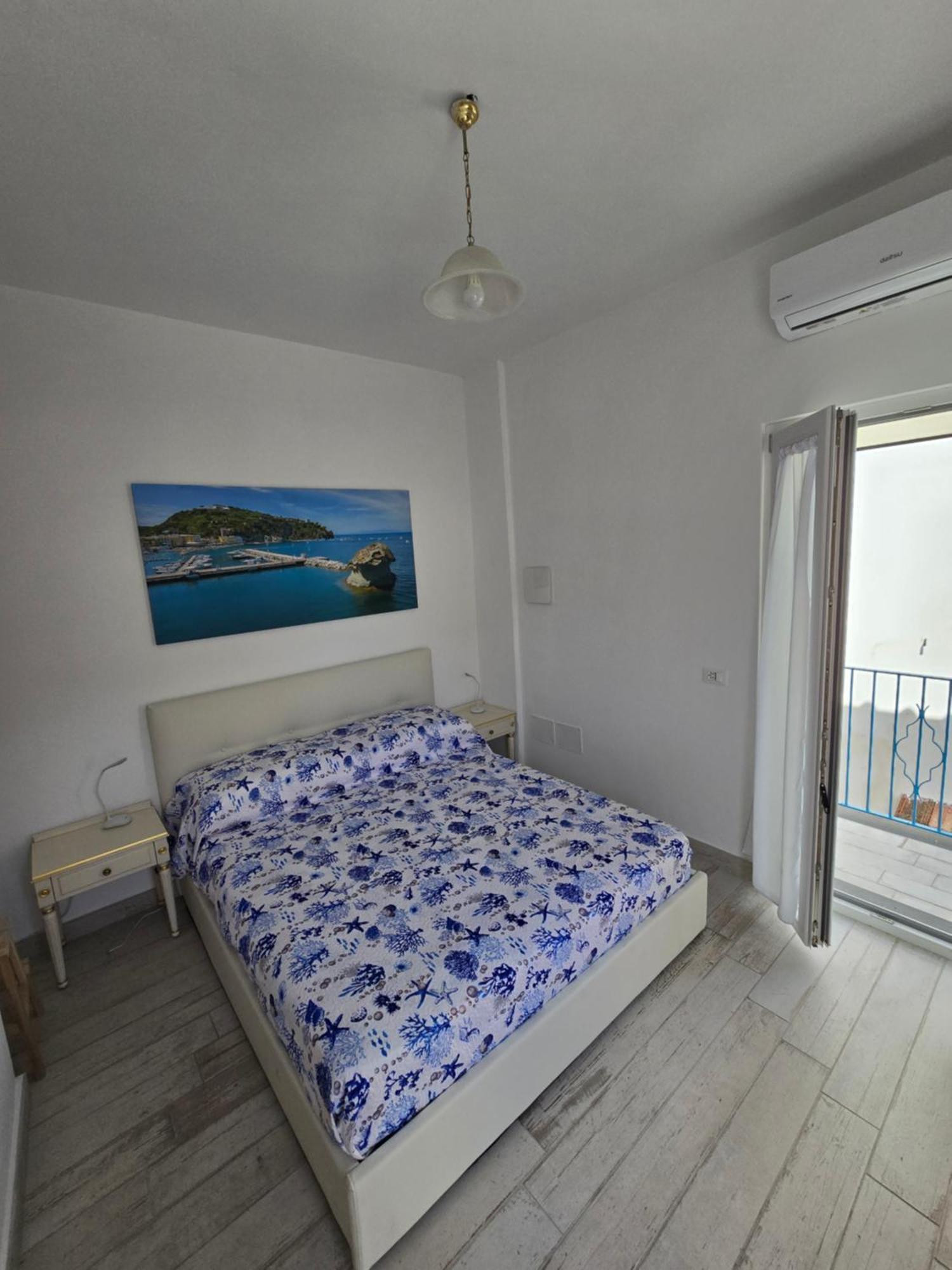 La Casa Di Giuliana Primo Piano Con Balcone Ischia Exterior foto